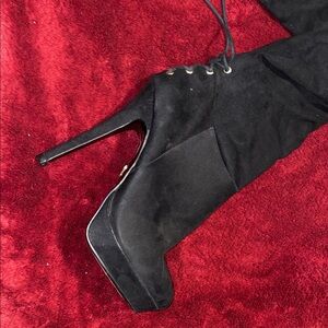Elegant Black Hilda Stiletto Boots